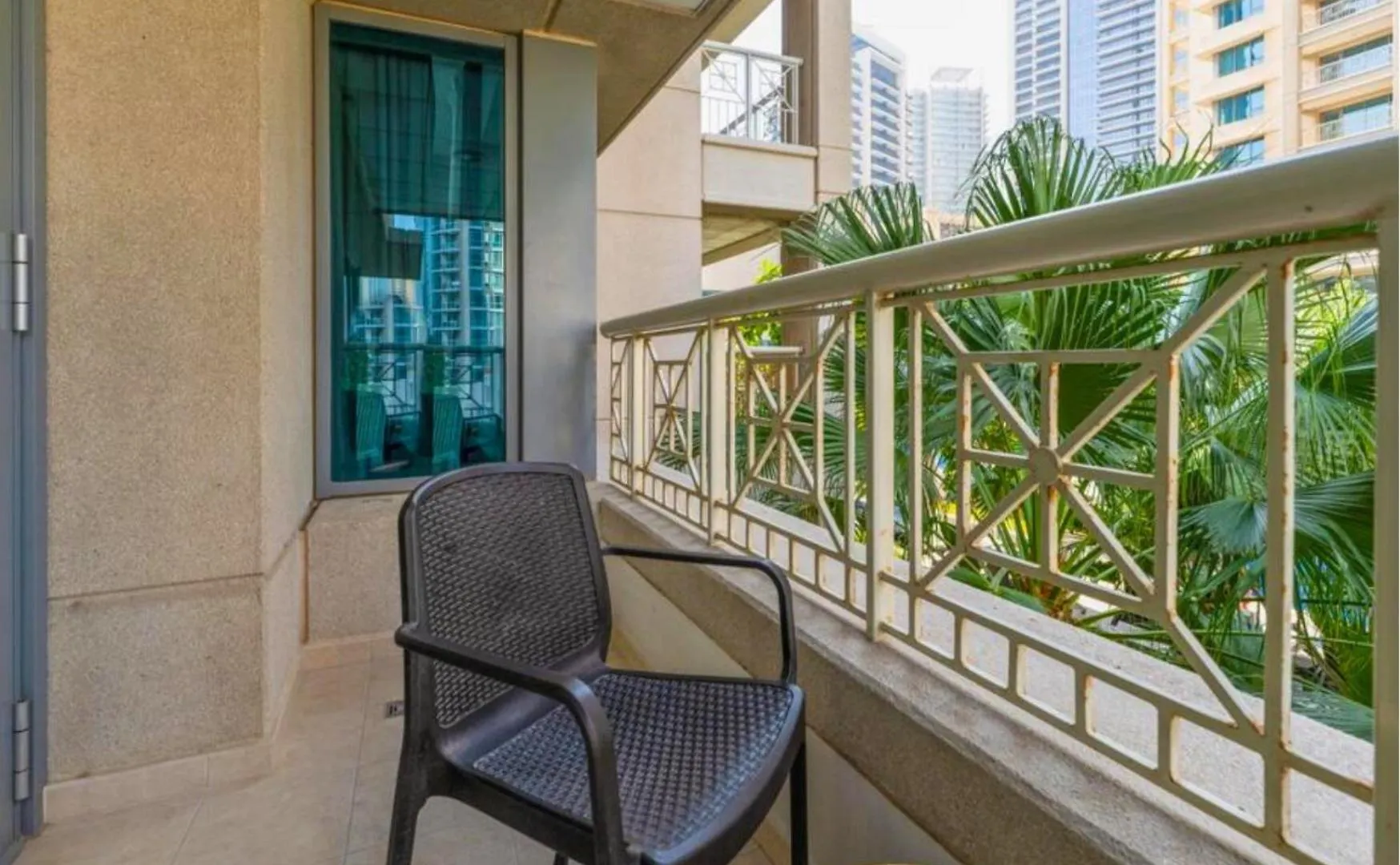 2Br Apartment Partial Burj Khalifa & Pool View In 29 Boulevard Dubai