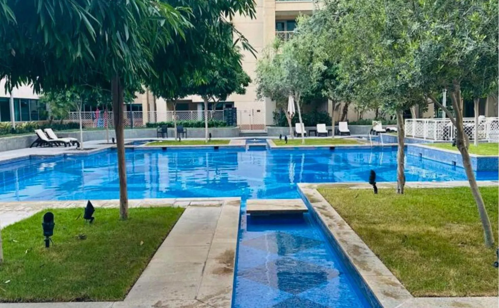 2Br Apartment Partial Burj Khalifa & Pool View In 29 Boulevard Dubai