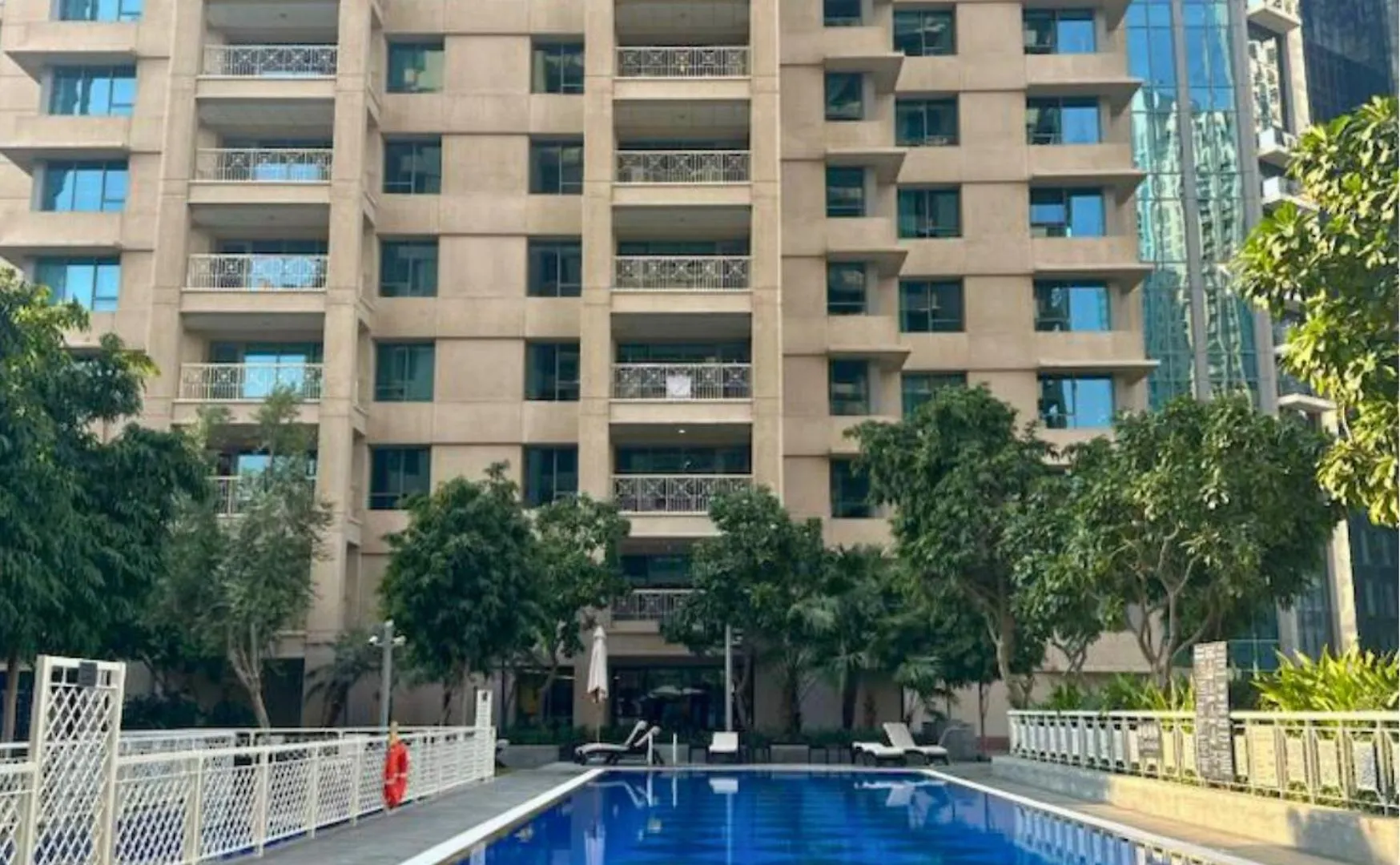 2Br Apartment Partial Burj Khalifa & Pool View In 29 Boulevard Dubai