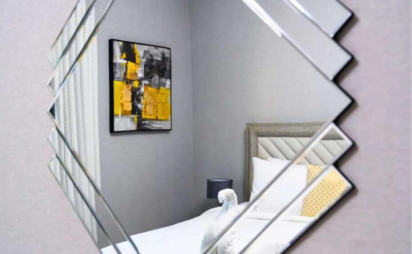 2Br Apartment Partial Burj Khalifa & Pool View In 29 Boulevard Dubai