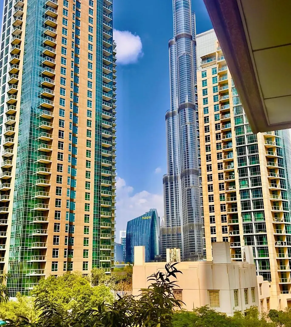 2Br Apartment Partial Burj Khalifa & Pool View In 29 Boulevard location